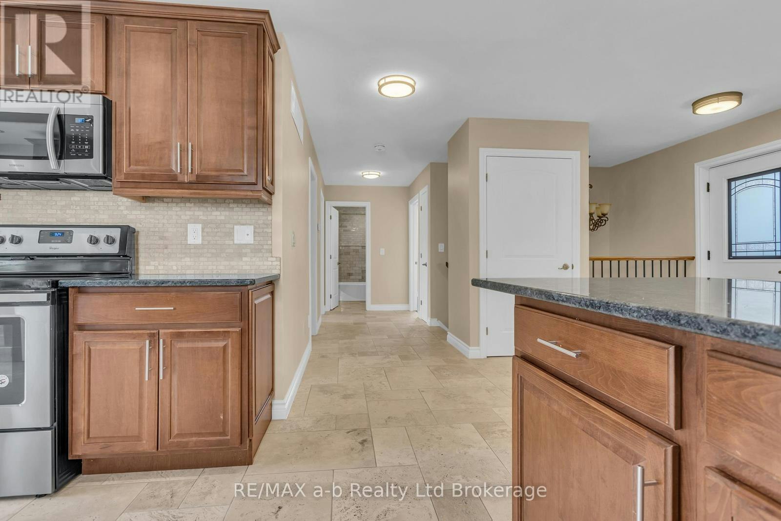 54 Pebble Beach Court, Woodstock, ON, N4S 8X2 - 7