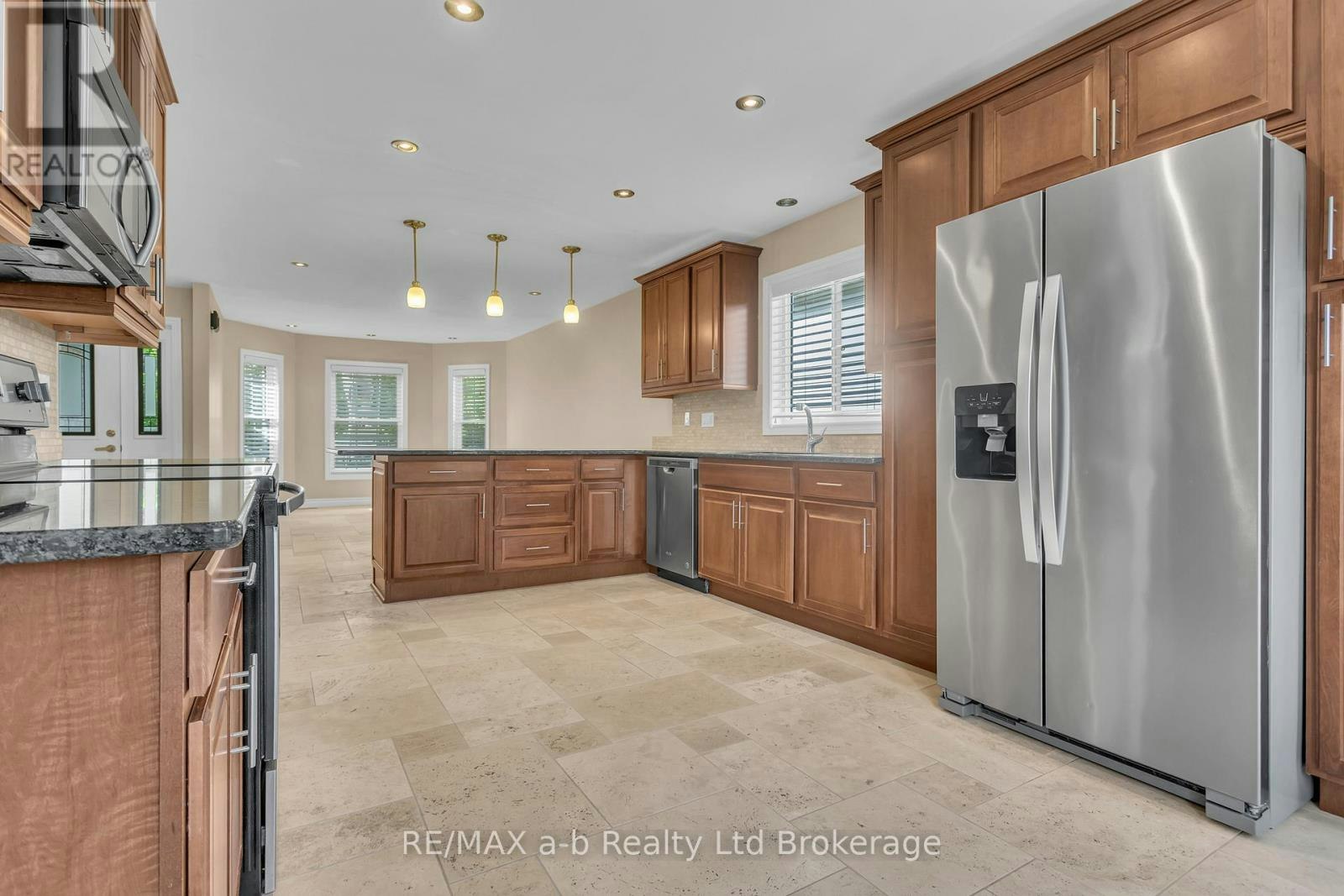 54 Pebble Beach Court, Woodstock, ON, N4S 8X2 - 5