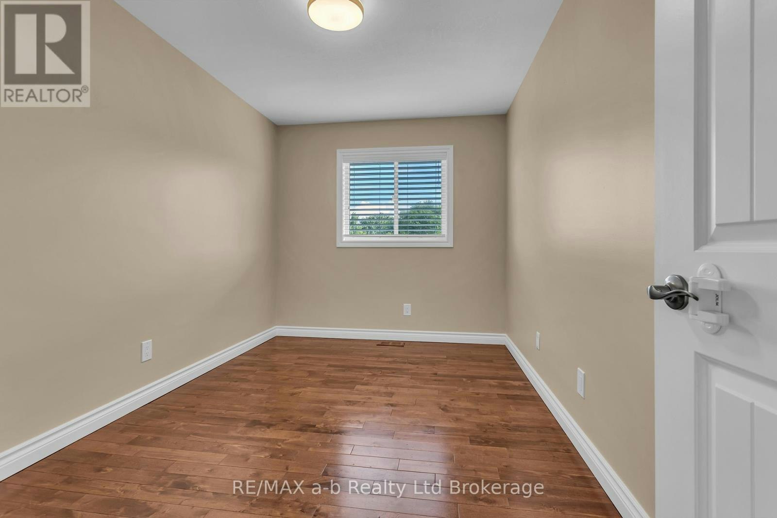 54 Pebble Beach Court, Woodstock, ON, N4S 8X2 - 15