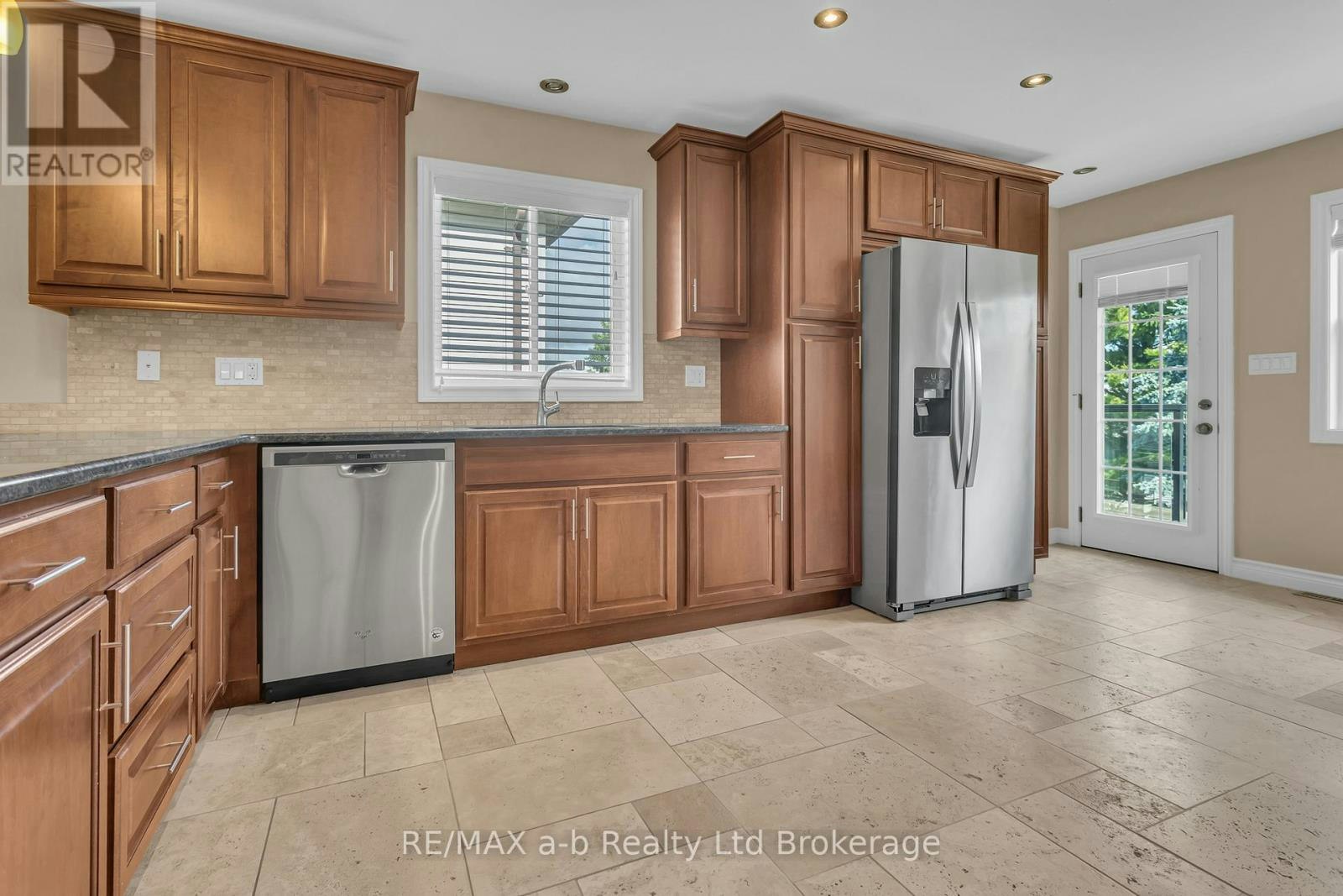 54 Pebble Beach Court, Woodstock, ON, N4S 8X2 - 4