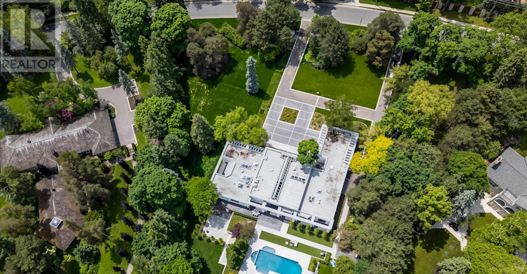 45 Park Lane Circle, Toronto, ON, M3C 2N3 - 39