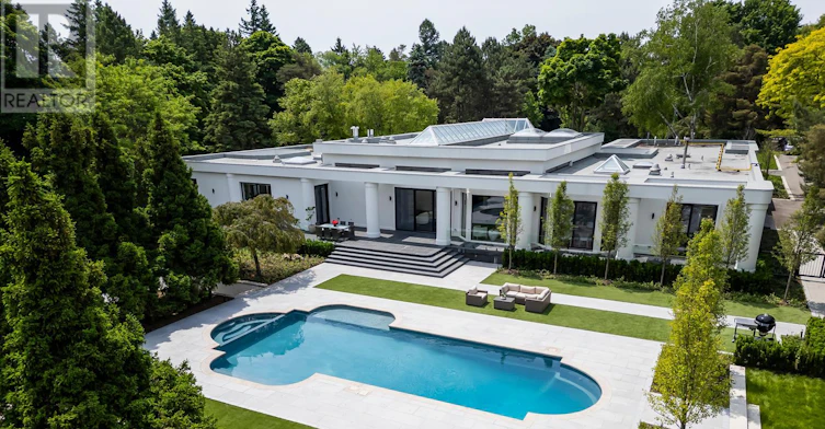 45 Park Lane Circle, Toronto, ON, M3C 2N3 - 40