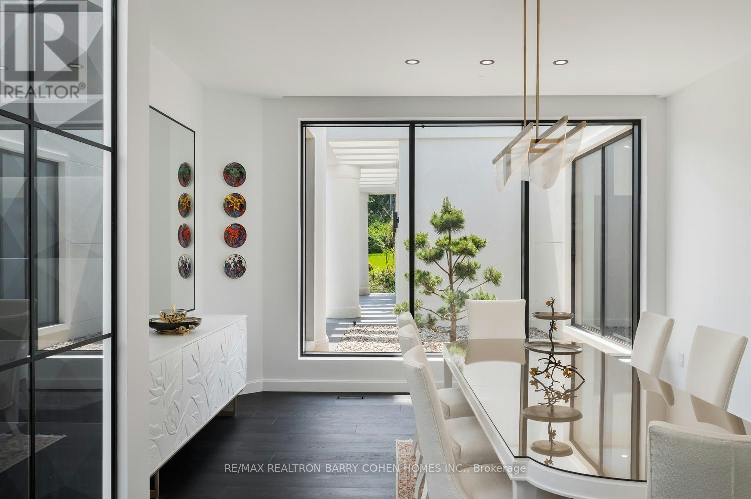 45 Park Lane Circle, Toronto, ON, M3C 2N3 - 12