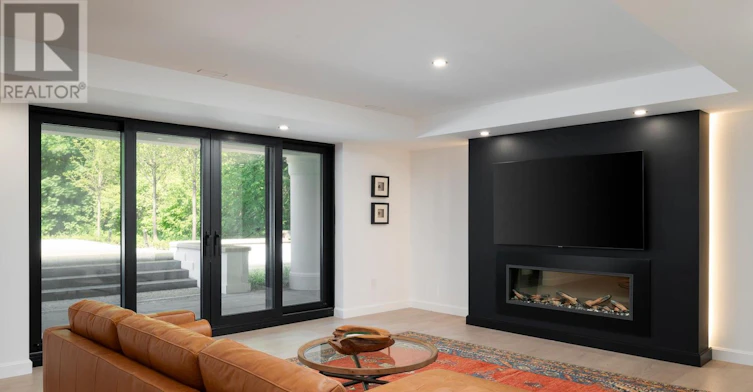 45 Park Lane Circle, Toronto, ON, M3C 2N3 - 30