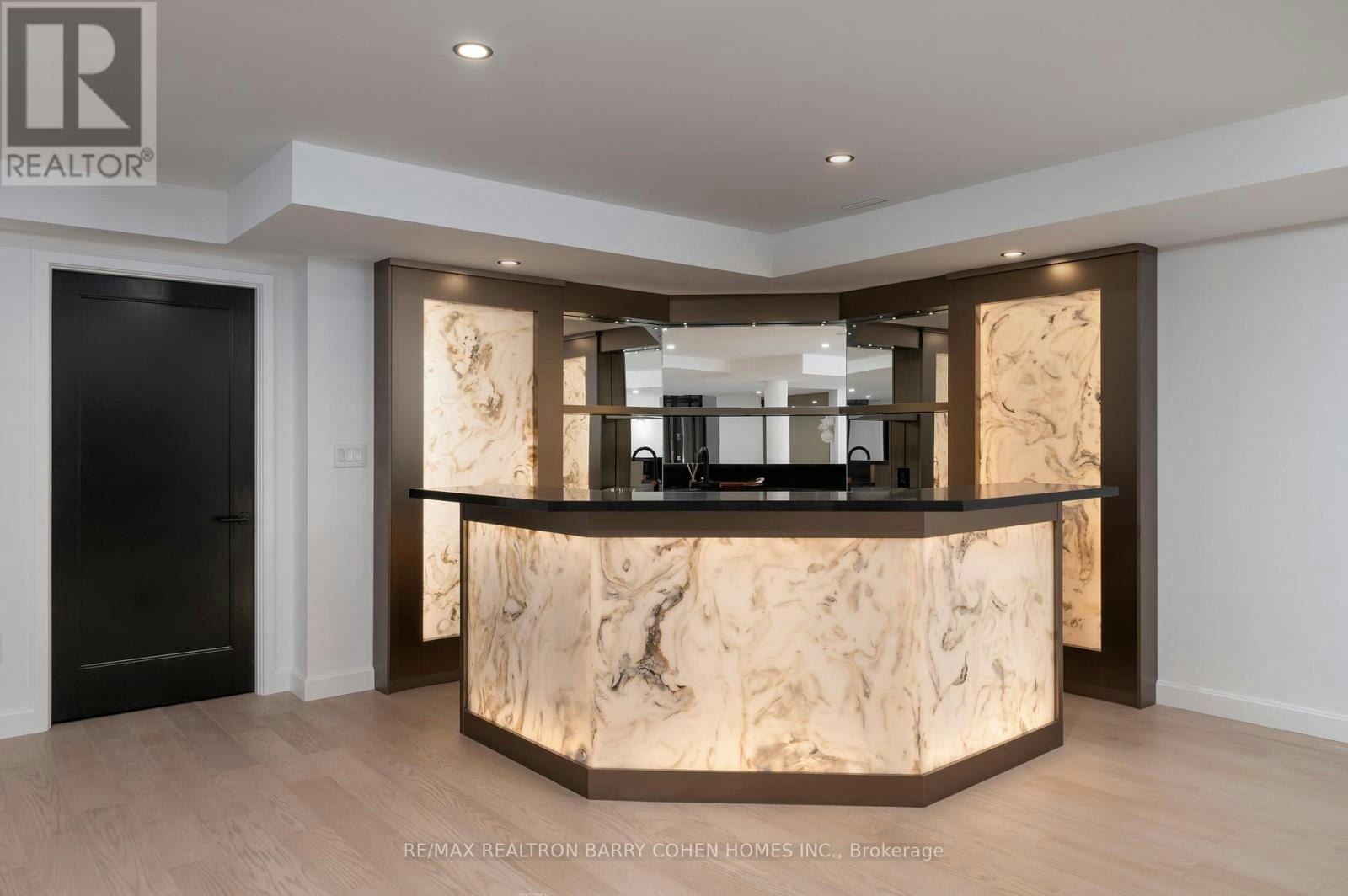 45 Park Lane Circle, Toronto, ON, M3C 2N3 - 29
