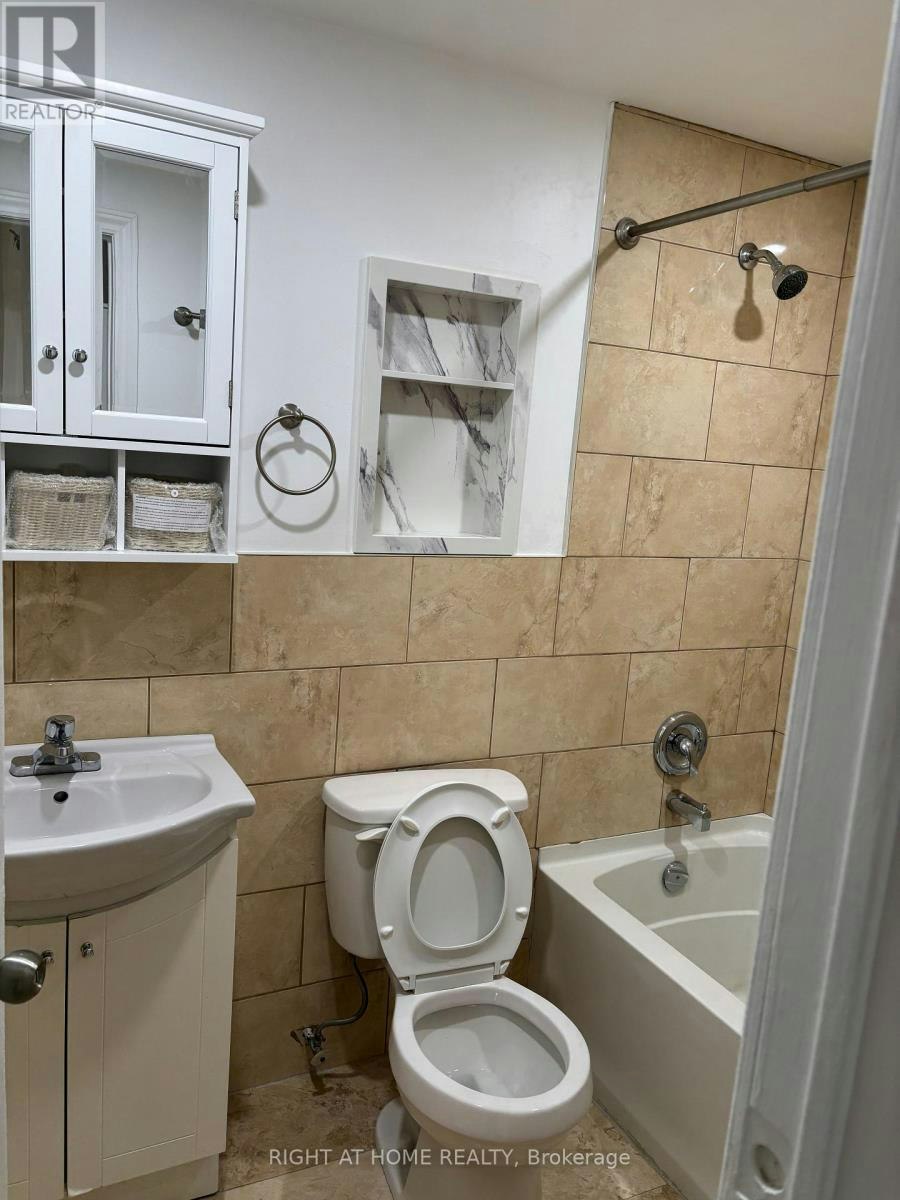 8-611 Gerrard Street E, Toronto, ON, M4M 1Y2 - 3