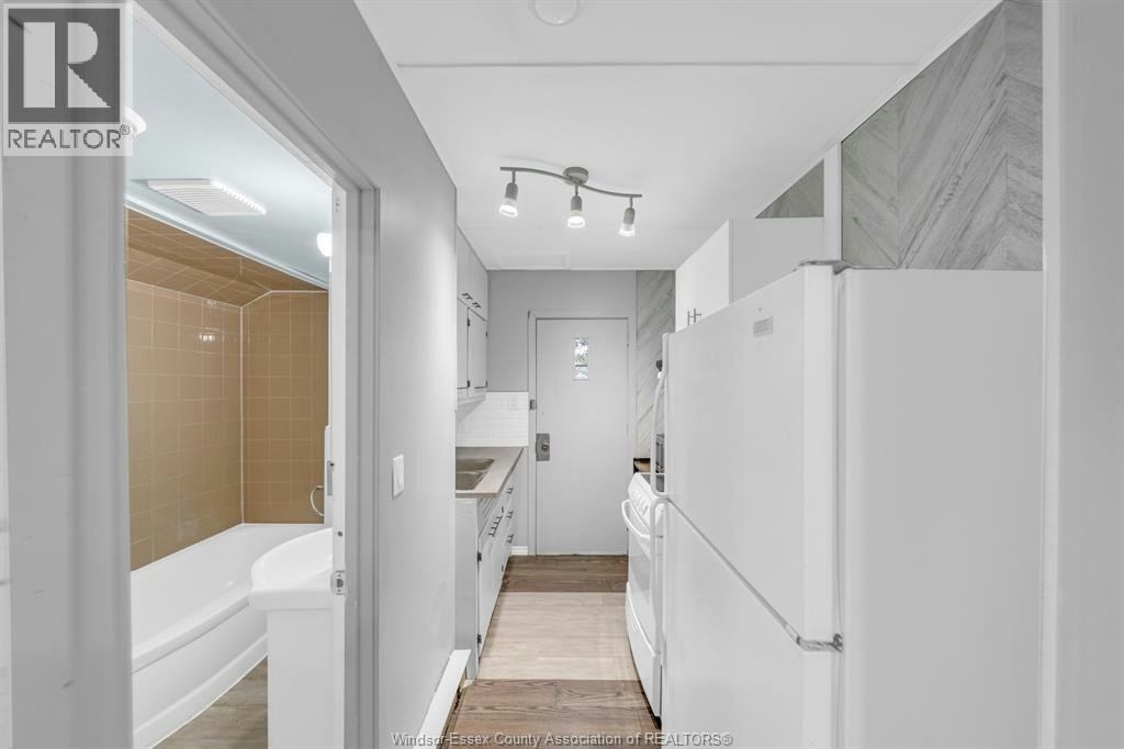 UPPER-427 Cameron, Windsor, ON, N9B 1Y9 - 14