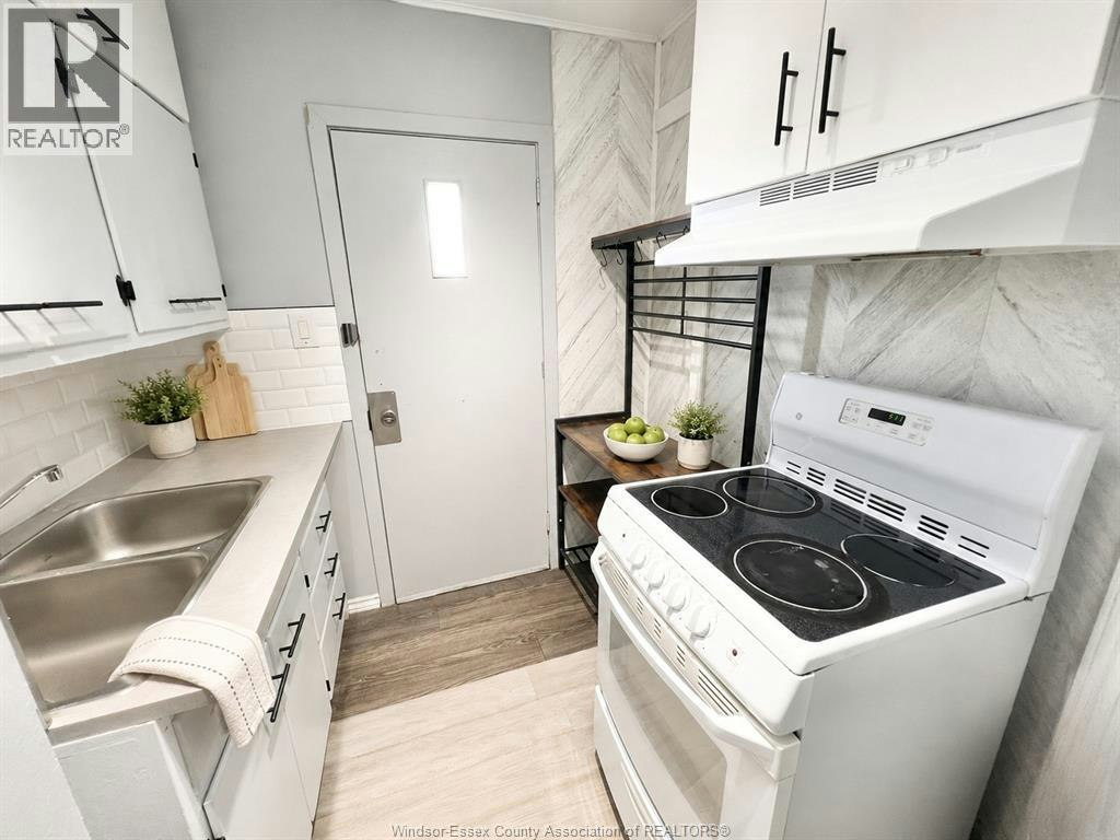 UPPER-427 Cameron, Windsor, ON, N9B 1Y9 - 11