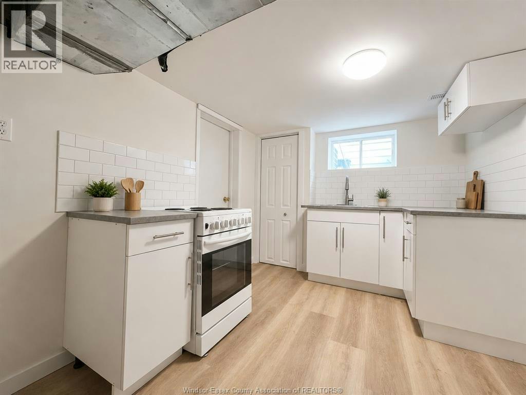 LOWER-427 Cameron, Windsor, ON, N9B 1Y9 - 8