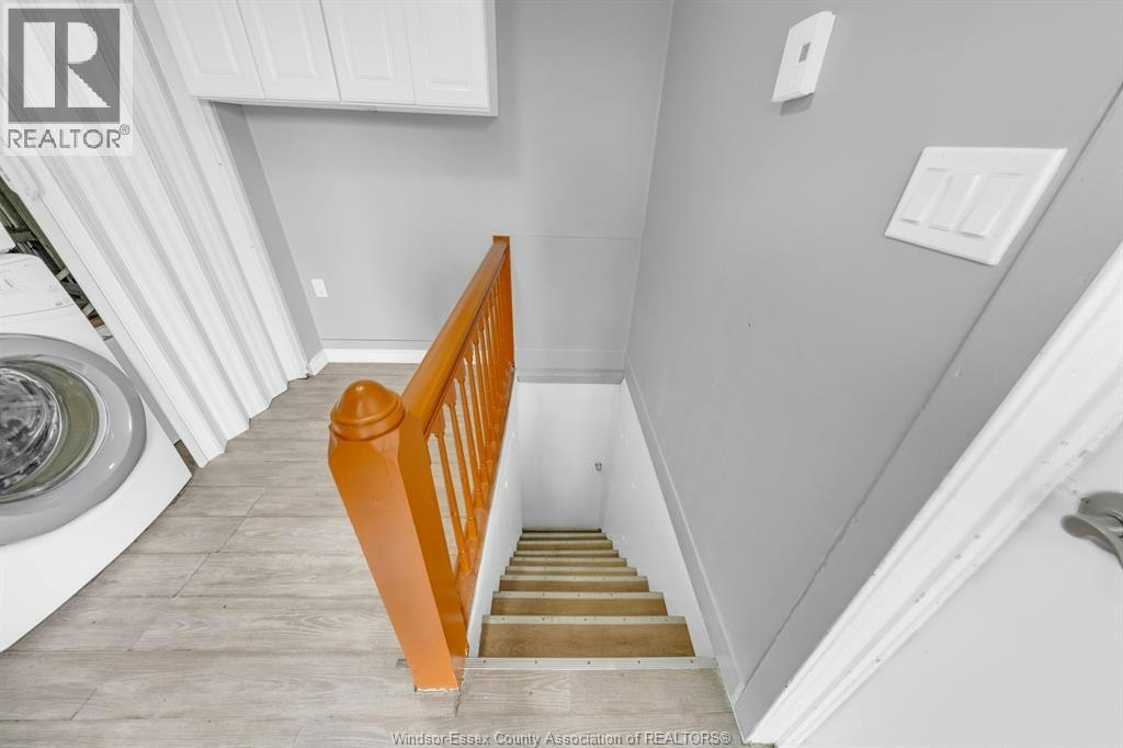 LOWER-427 Cameron, Windsor, ON, N9B 1Y9 - 11