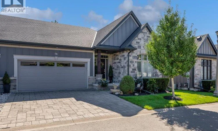 17 Ridgeview Crescent