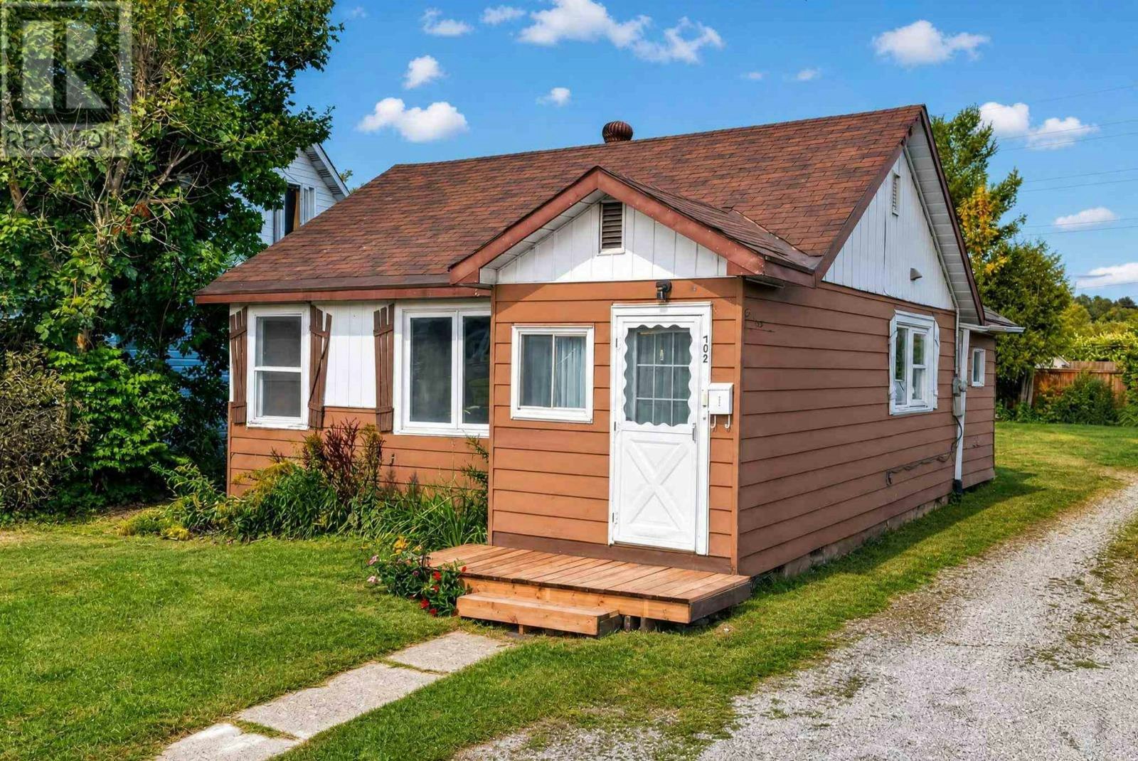 702 Lennox Avenue, Sault Ste. Marie, ON, P6C 3P8