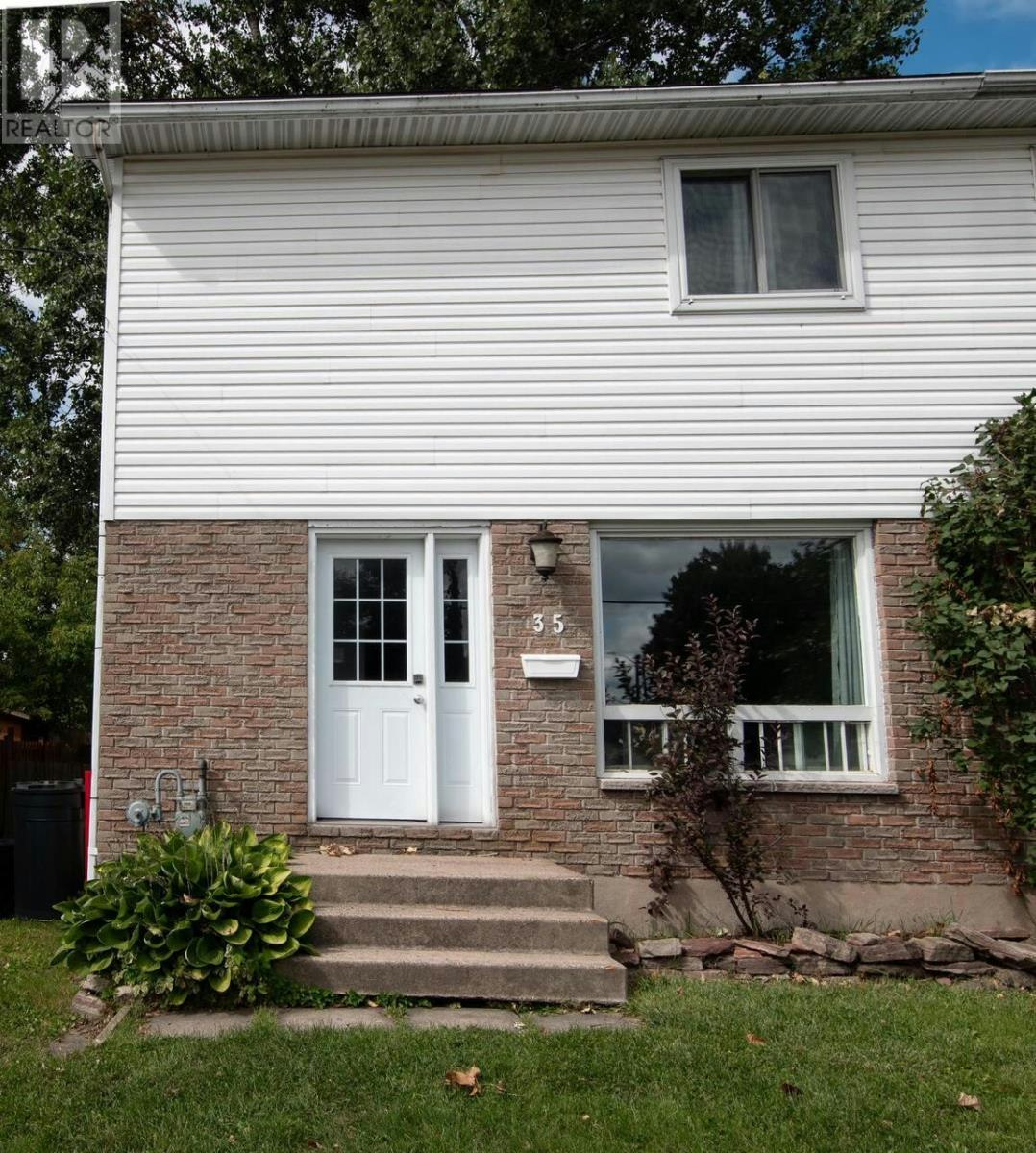 35 Broadview Drive, Sault Ste. Marie, ON, P6C 5T3