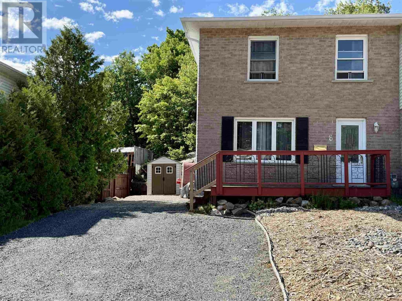8 Feltz Road, Elliot Lake, ON, P5A 3P9