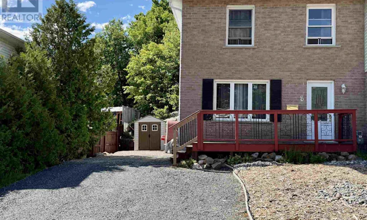 8 Feltz Road
