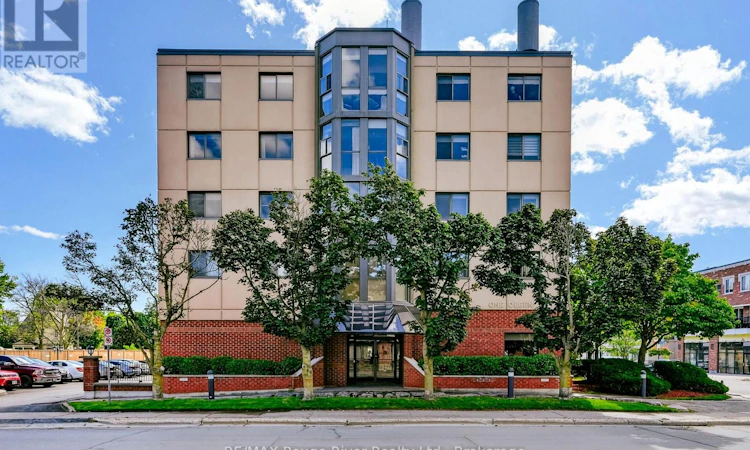 402-1 Queen Street