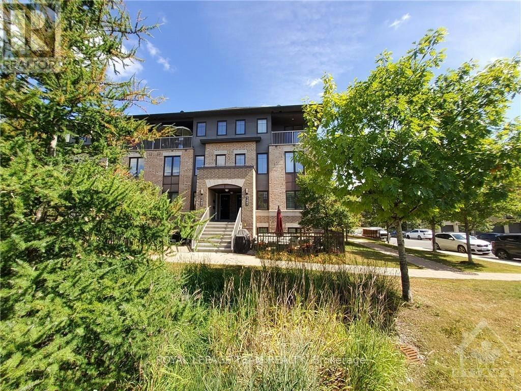 B-148 Lindenshade Drive, Ottawa, ON, K2J 5R5