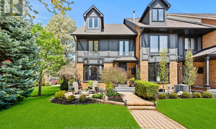5 Harbour Drive