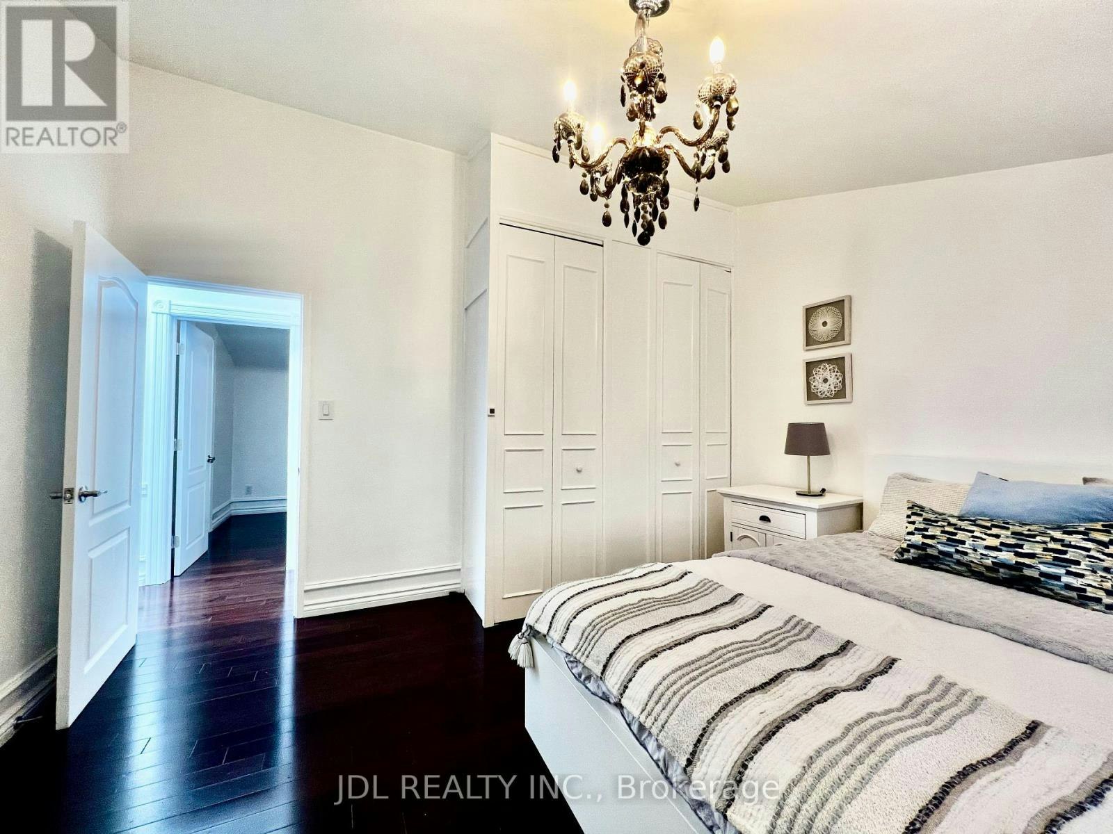 21 Rialto Drive, Toronto, ON, M3A 2N7 - 28