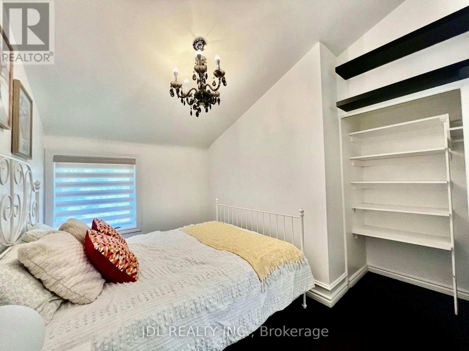 21 Rialto Drive, Toronto, ON, M3A 2N7 - 22