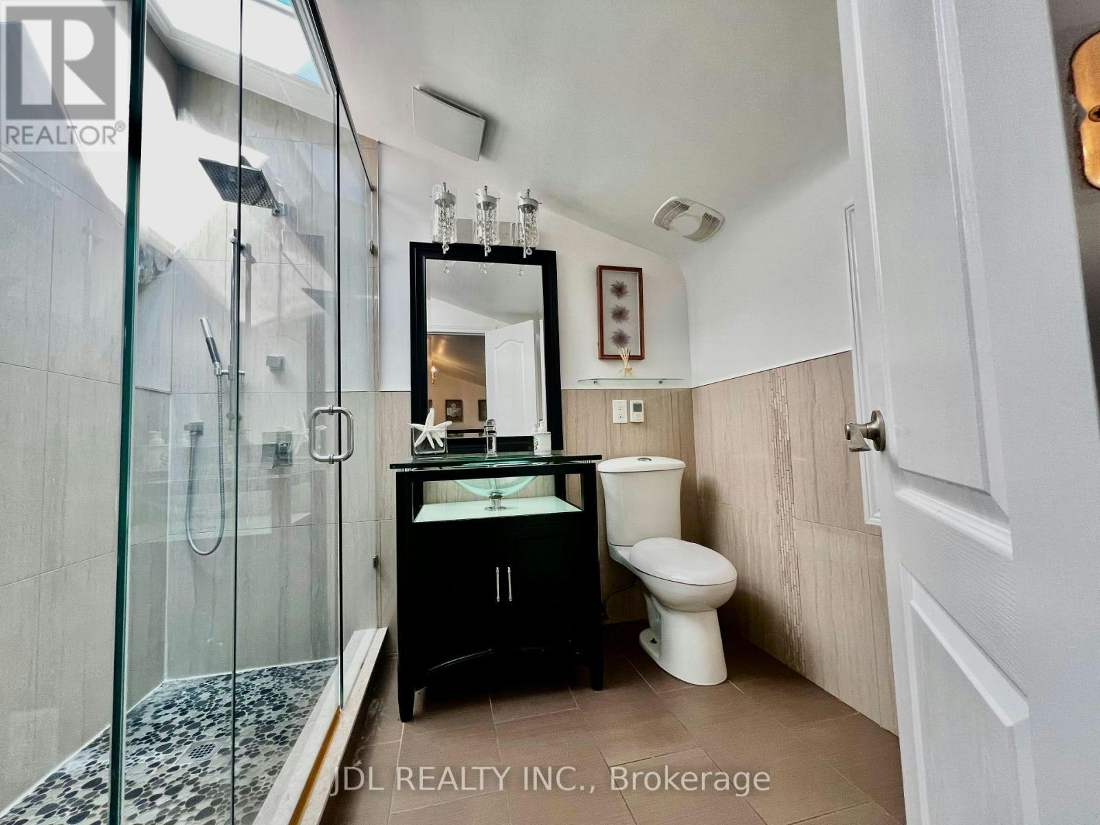 21 Rialto Drive, Toronto, ON, M3A 2N7 - 24
