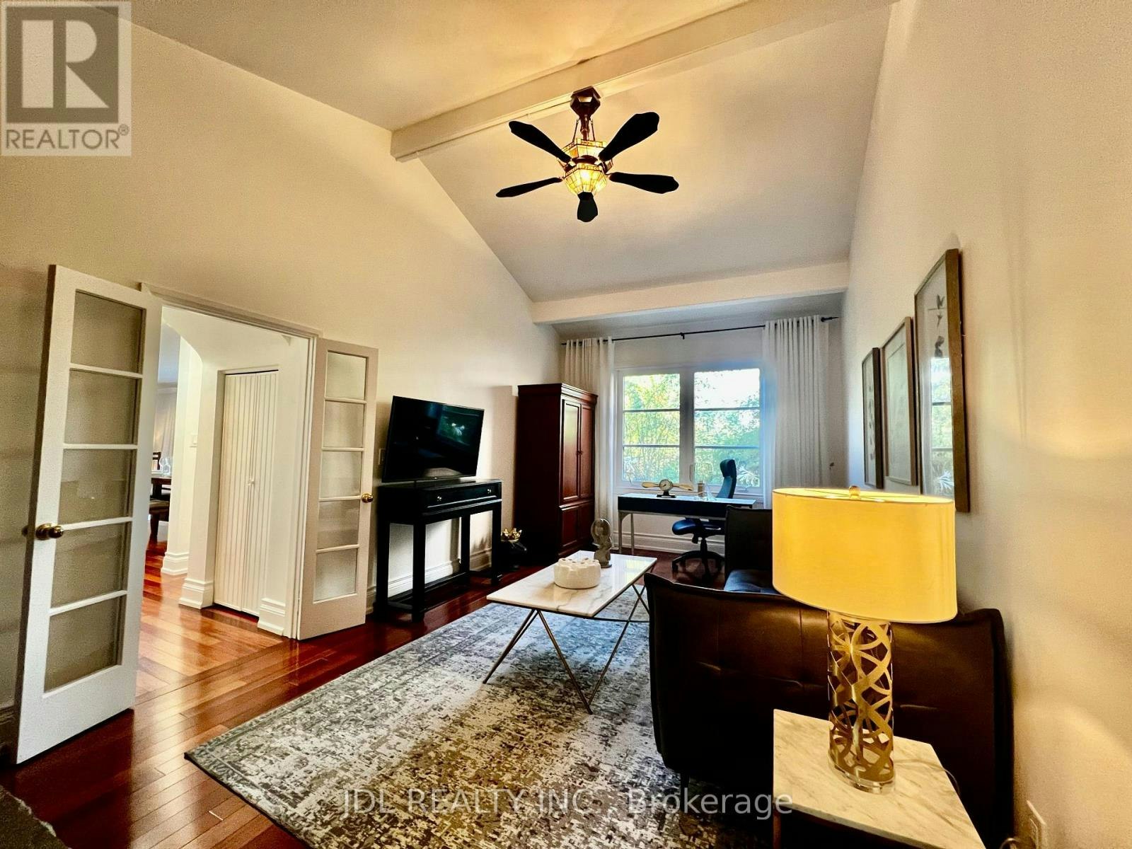 21 Rialto Drive, Toronto, ON, M3A 2N7 - 9