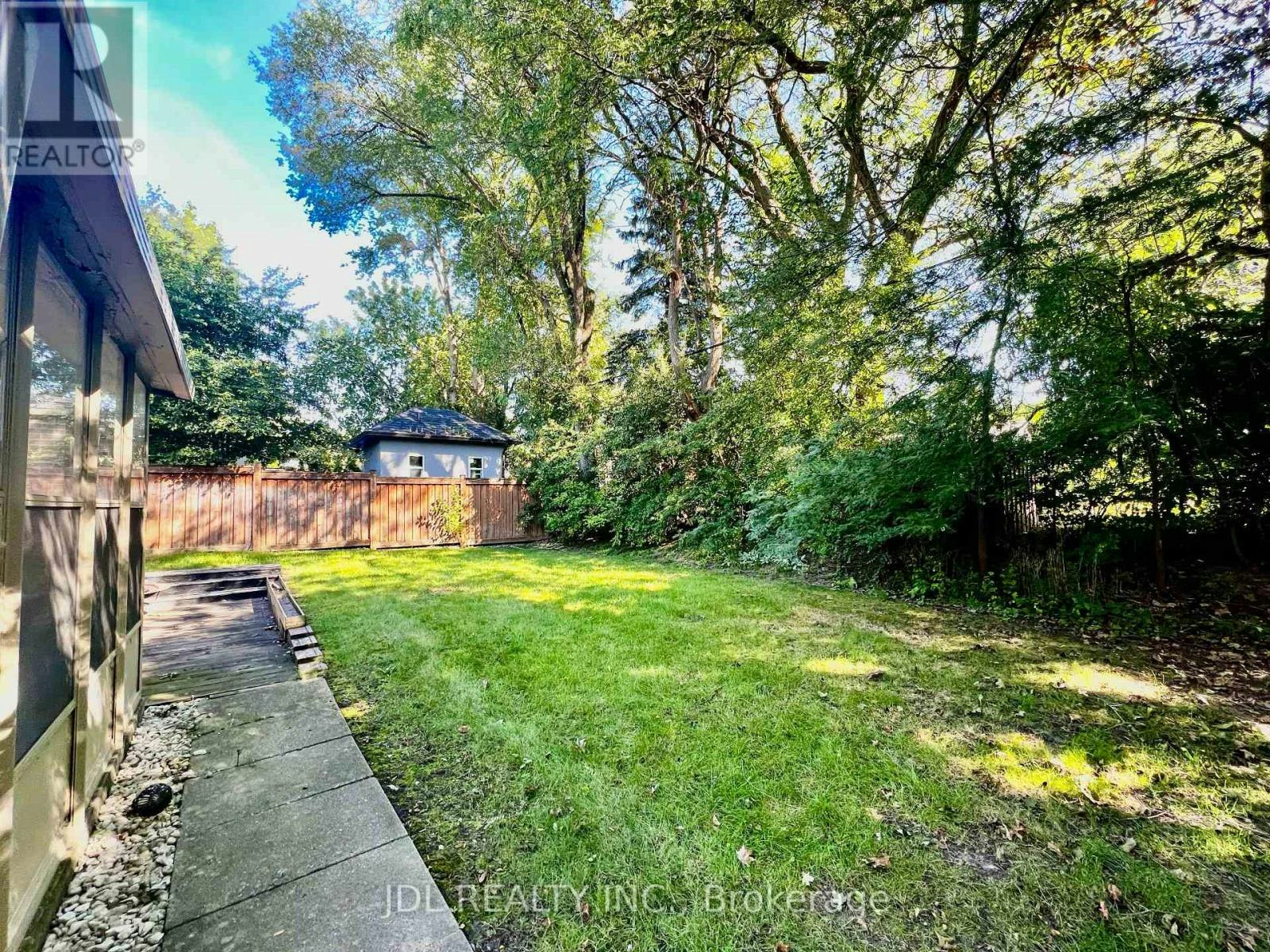 21 Rialto Drive, Toronto, ON, M3A 2N7 - 33