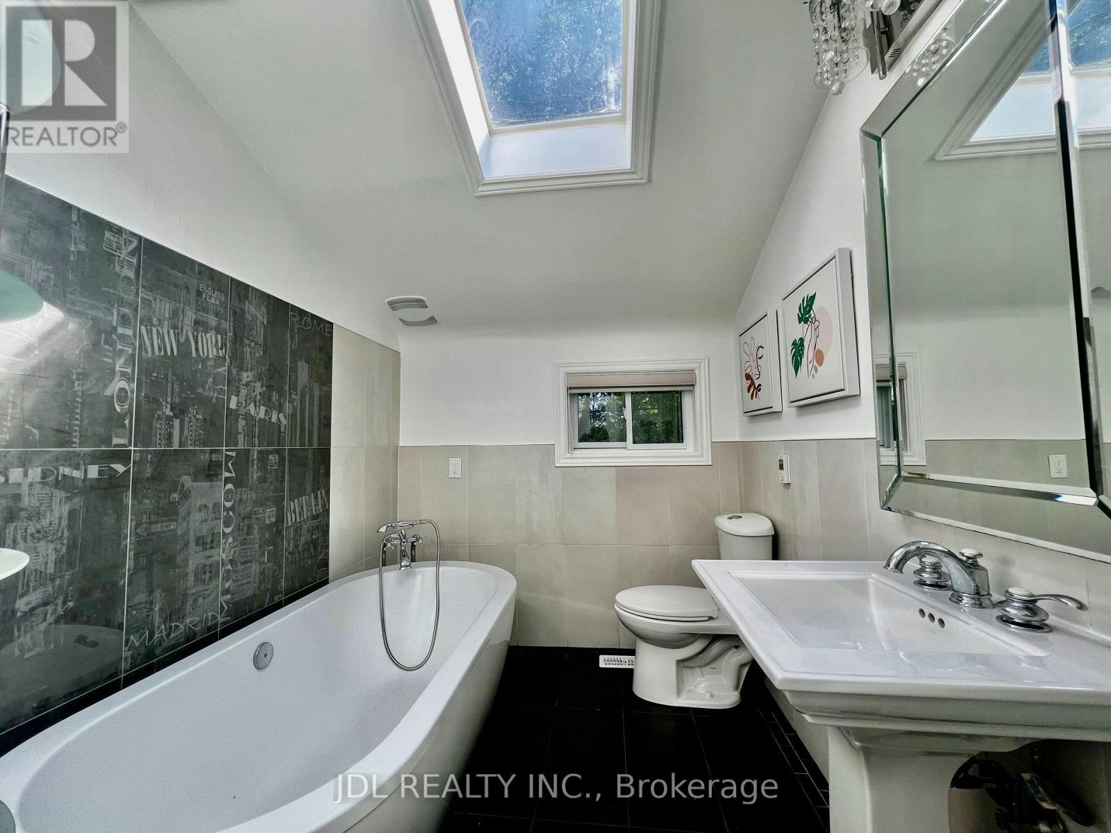 21 Rialto Drive, Toronto, ON, M3A 2N7 - 20