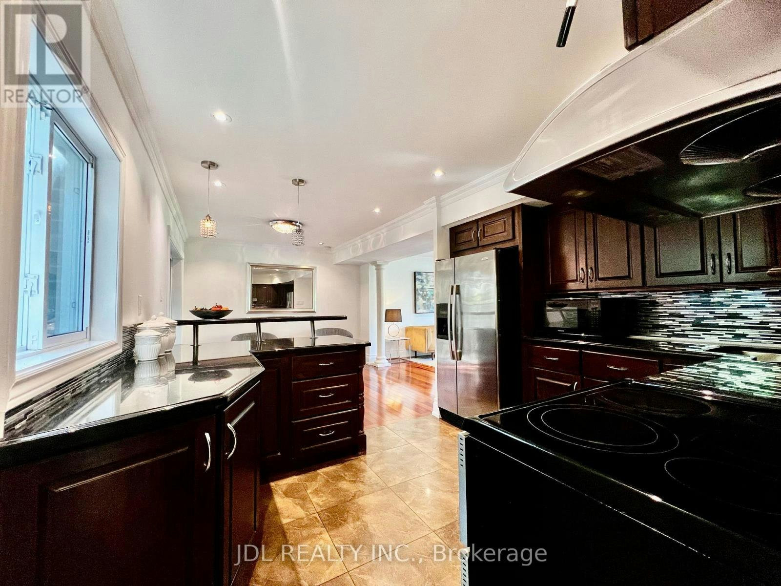 21 Rialto Drive, Toronto, ON, M3A 2N7 - 12