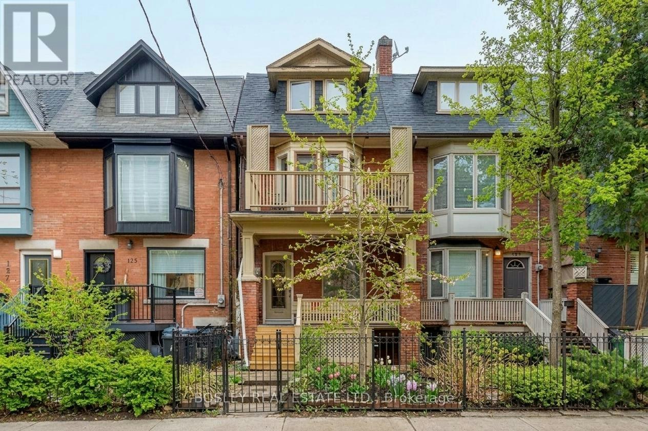 123 Seaton Street, Toronto, ON, M5A 2T2