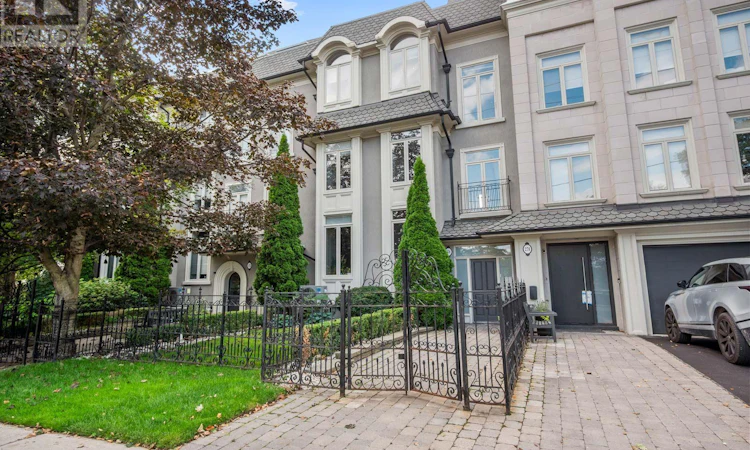 4-276 Spadina Road