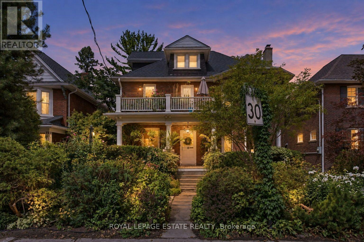14 Lyall Avenue, Toronto, ON, M4E 1V8