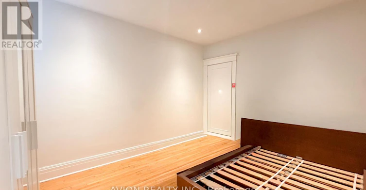 UPPER-773 Pape Avenue, Toronto, ON, M6K 3T2 - 4