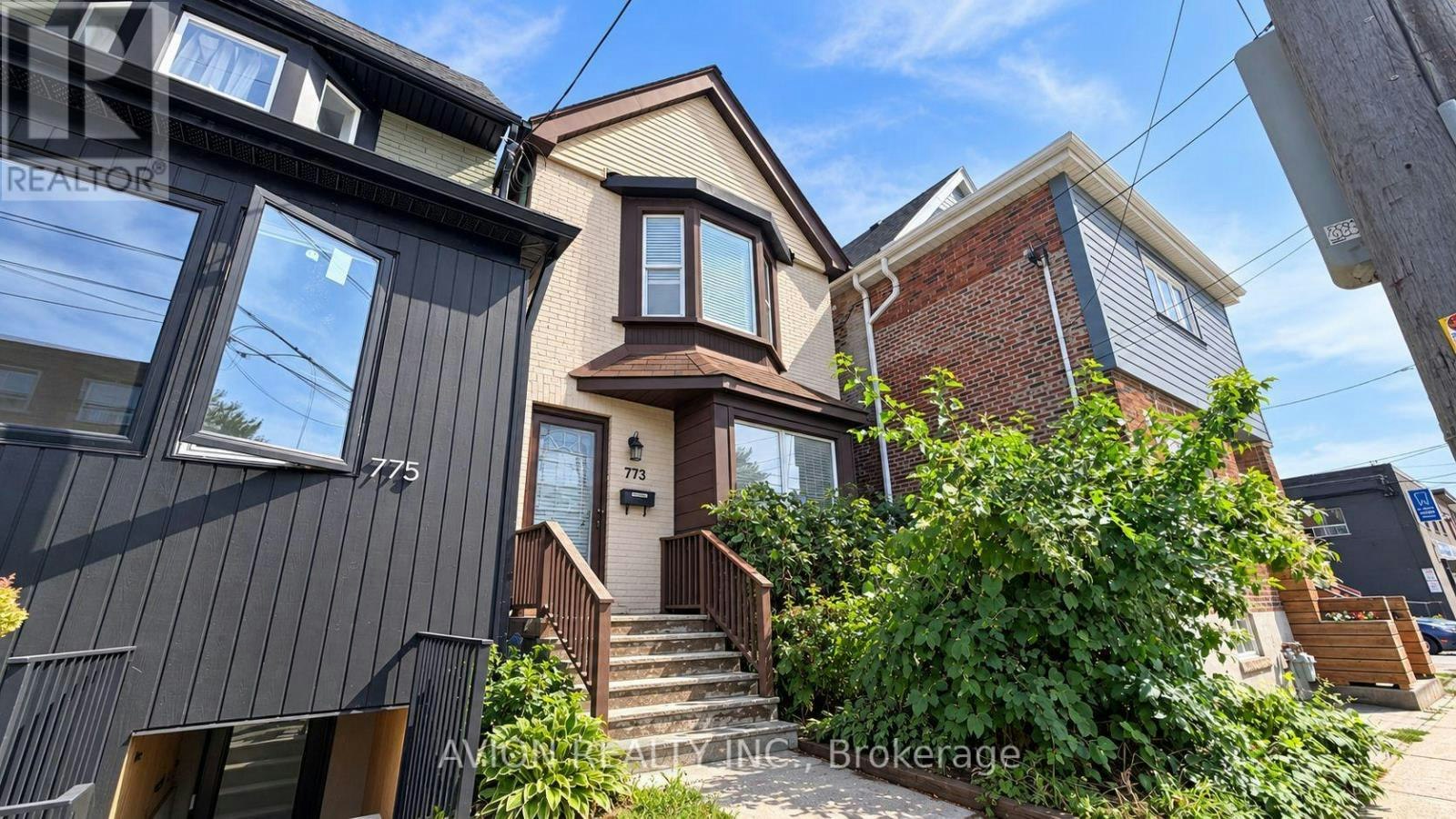UPPER-773 Pape Avenue, Toronto, ON, M6K 3T2