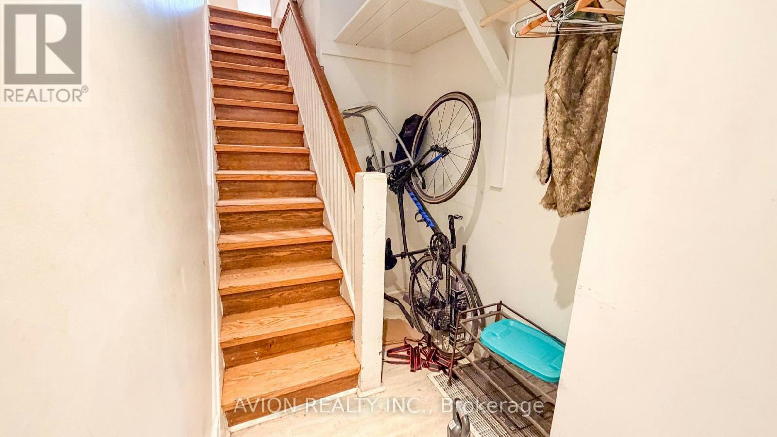 UPPER-773 Pape Avenue, Toronto, ON, M6K 3T2 - 8