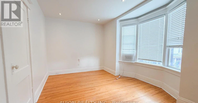 UPPER-773 Pape Avenue, Toronto, ON, M6K 3T2