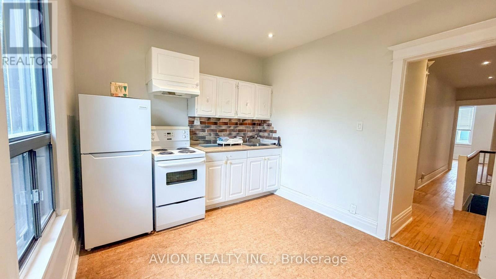 UPPER-773 Pape Avenue, Toronto, ON, M6K 3T2 - 6