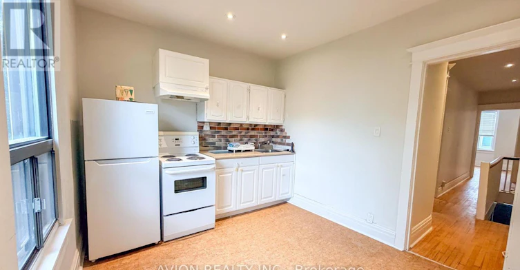 UPPER-773 Pape Avenue, Toronto, ON, M6K 3T2 - 6