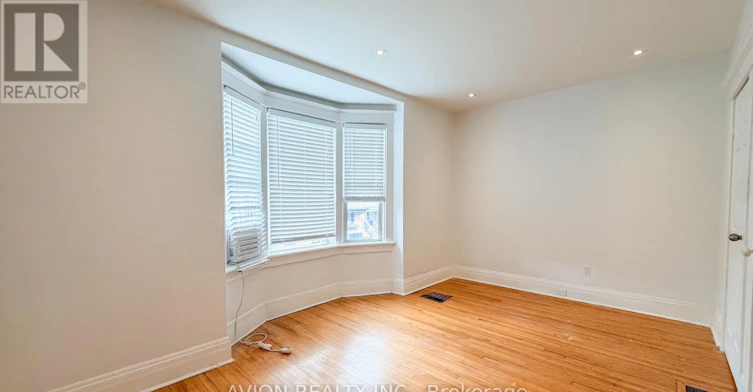 UPPER-773 Pape Avenue, Toronto, ON, M6K 3T2 - 2