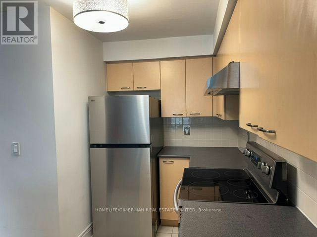 618-62 Suncrest Boulevard, Markham, ON, L3T 7Y6 - 2