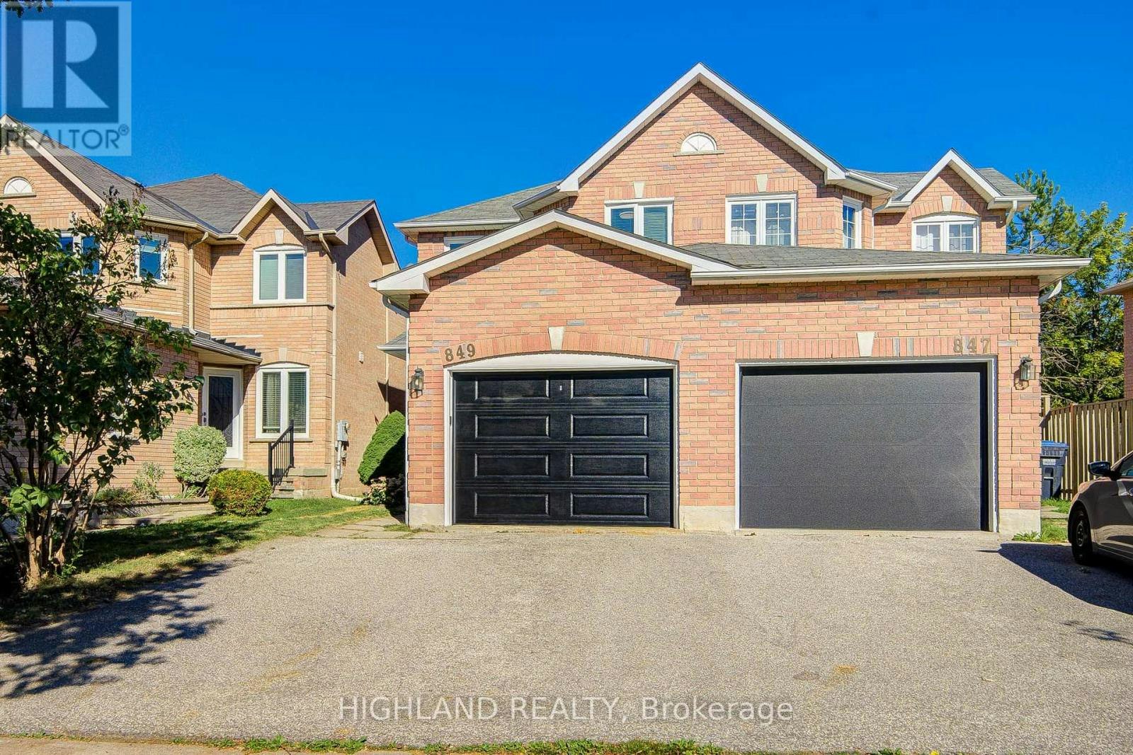 849 Scollard Court, Mississauga, ON, L5V 1N1