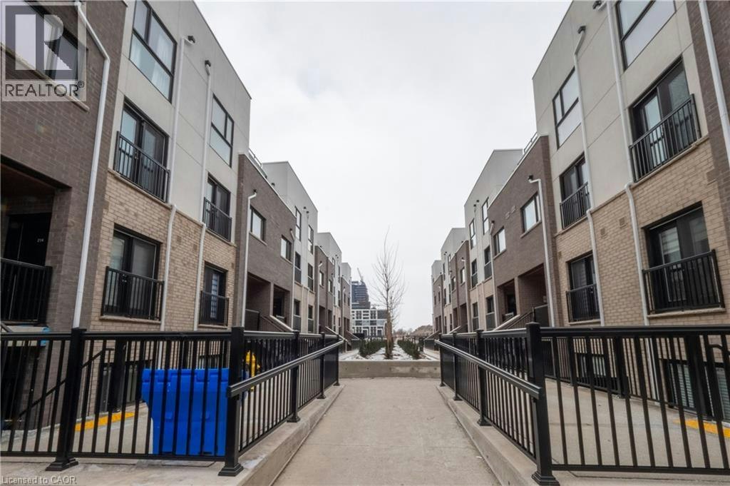 331-349 Wheat Boom Drive Drive, Oakville, ON, L6H 7X5 - 2
