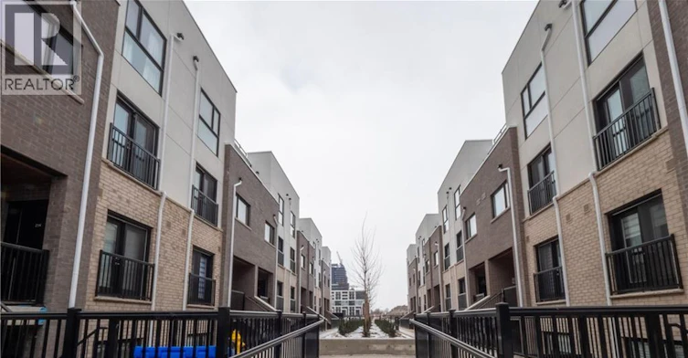 331-349 Wheat Boom Drive Drive, Oakville, ON, L6H 7X5 - 2