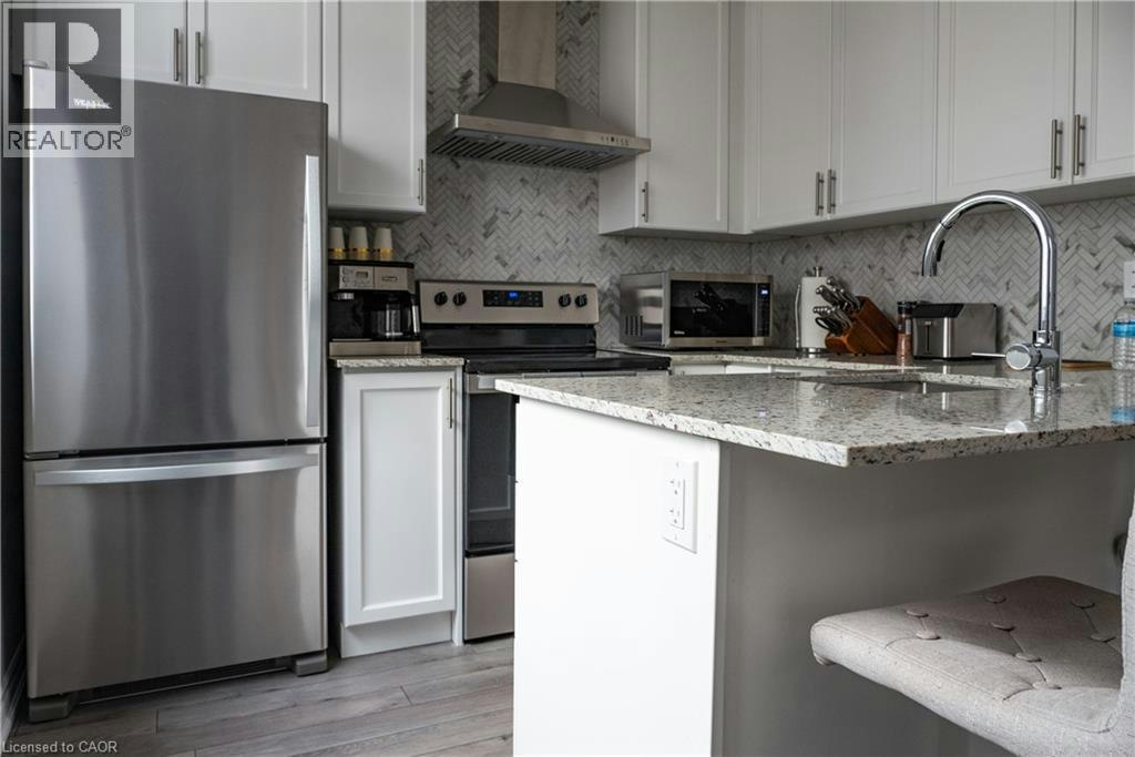 331-349 Wheat Boom Drive Drive, Oakville, ON, L6H 7X5 - 13