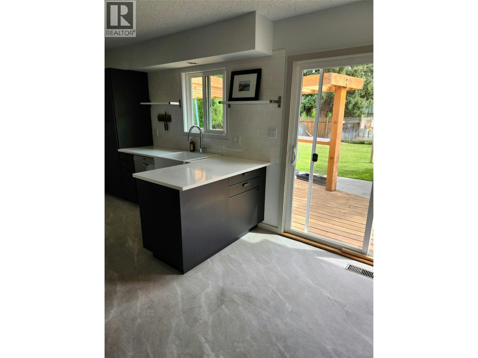 12261 Saunders Crescent, Summerland, BC, V0H 1Z9