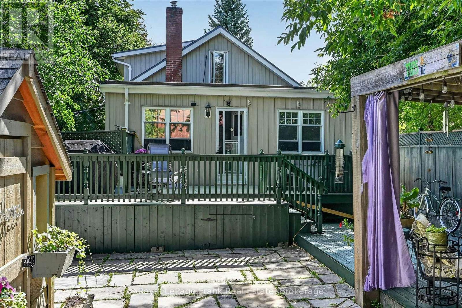404 London Street, Peterborough, ON, K9H 3A3