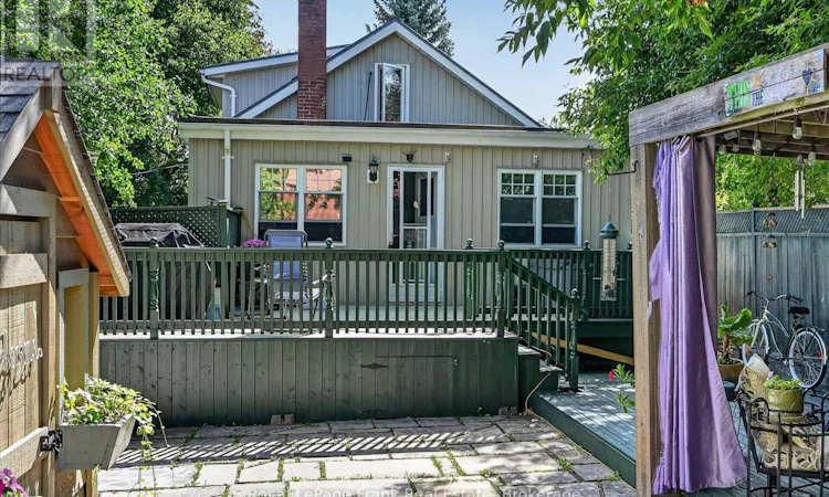 404 London Street