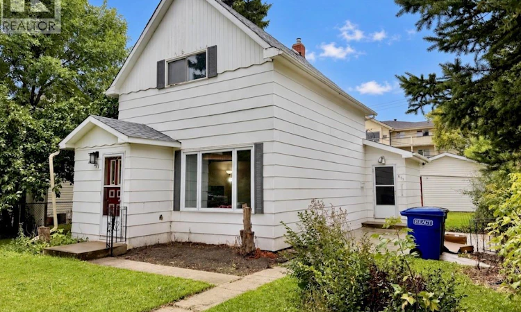 611 6th Street