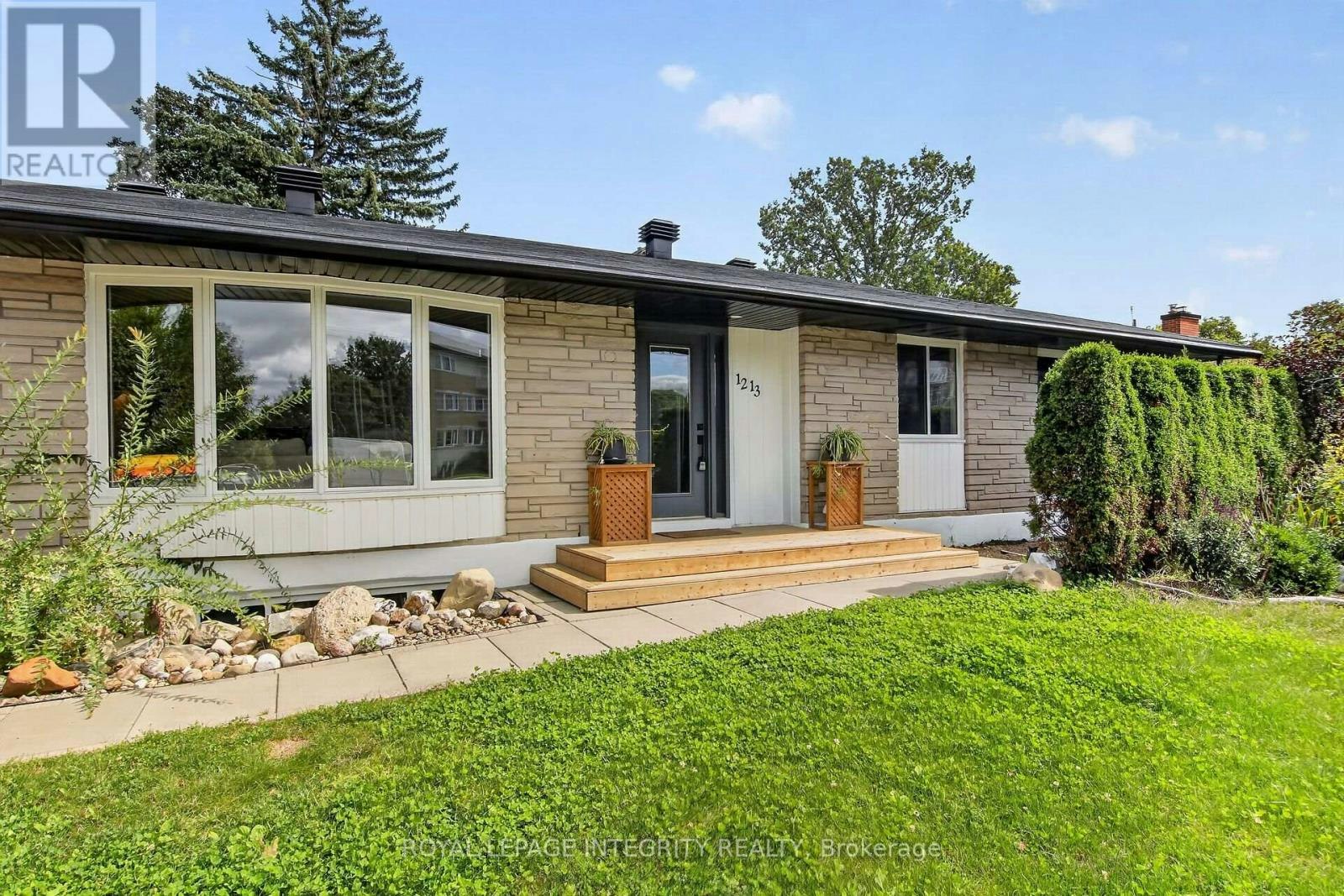 1213 Mcwatters Road, Ottawa, ON, K2C 3E7