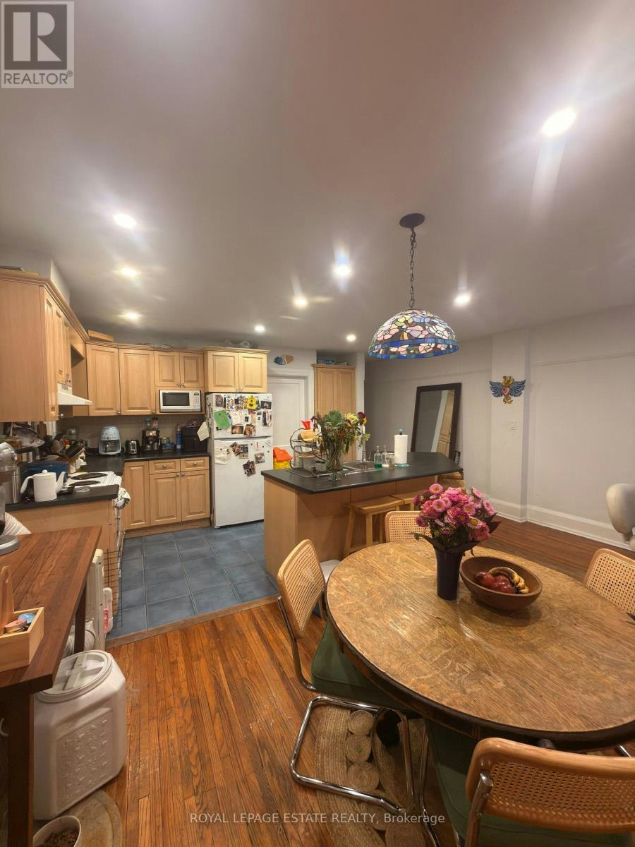 20 Glen Manor Drive, Toronto, ON, M4E 2X2 - 4